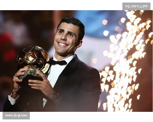 曼城为罗德里提供双倍周薪续约 英超MVP年薪突破2000万英镑